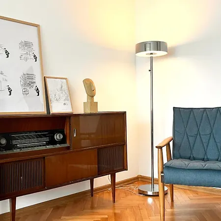 Vintage Retreat *