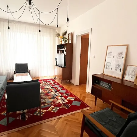 Apartment Vintage Retreat *